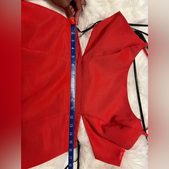 Lil’ Red Dress - Picture 7 of 8